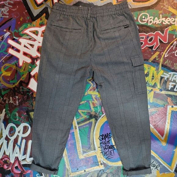 Hollister Epic Flex Plaid Crop Taper Pants - black & white, woman's size Medium - Picture 6 of 10